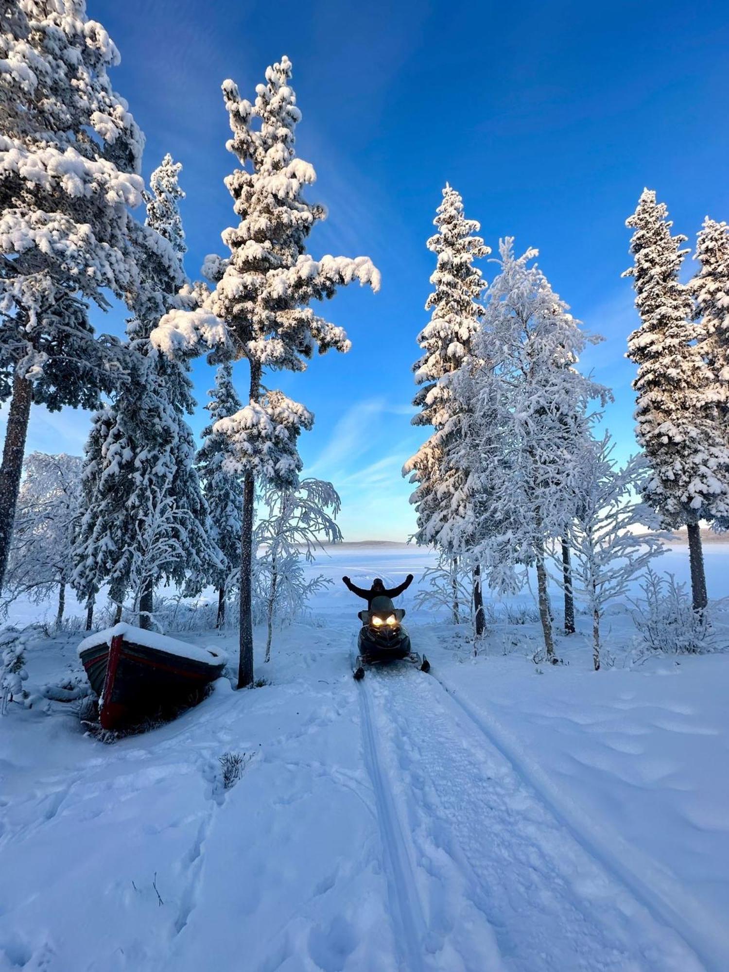 Camp Caroli Family House Villa Jukkasjarvi Bagian luar foto